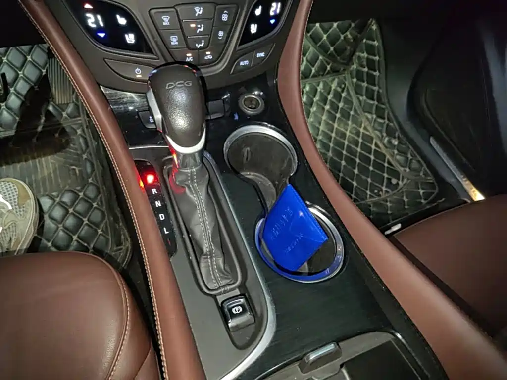 Buick Envision Plus 2021 — фото 21