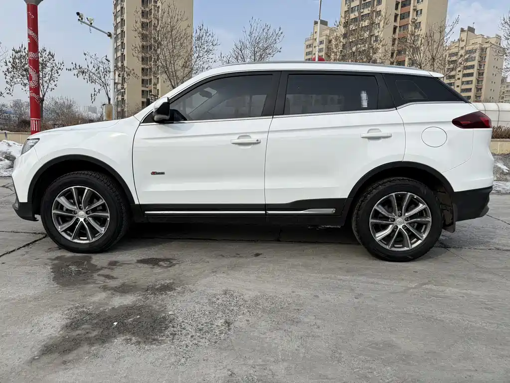 Geely Boyue 2018 — фото 10