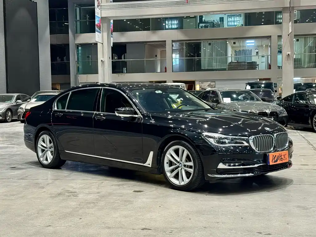 BMW 7 Series 2019 — фото 3