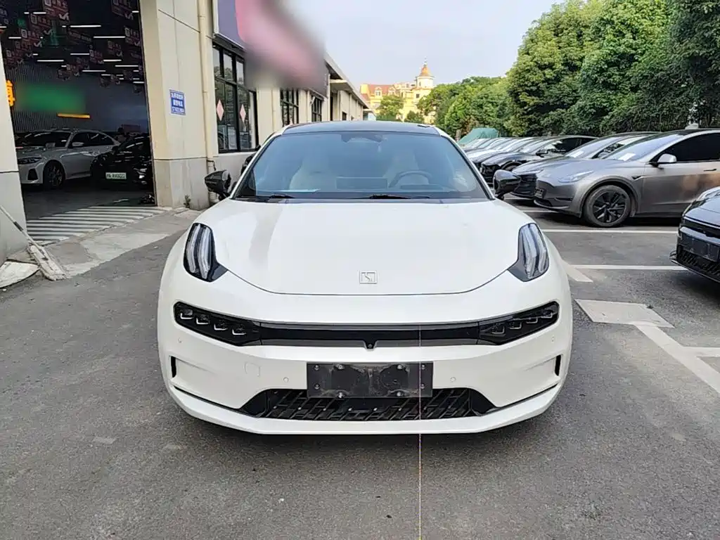 Zeekr 001 2022