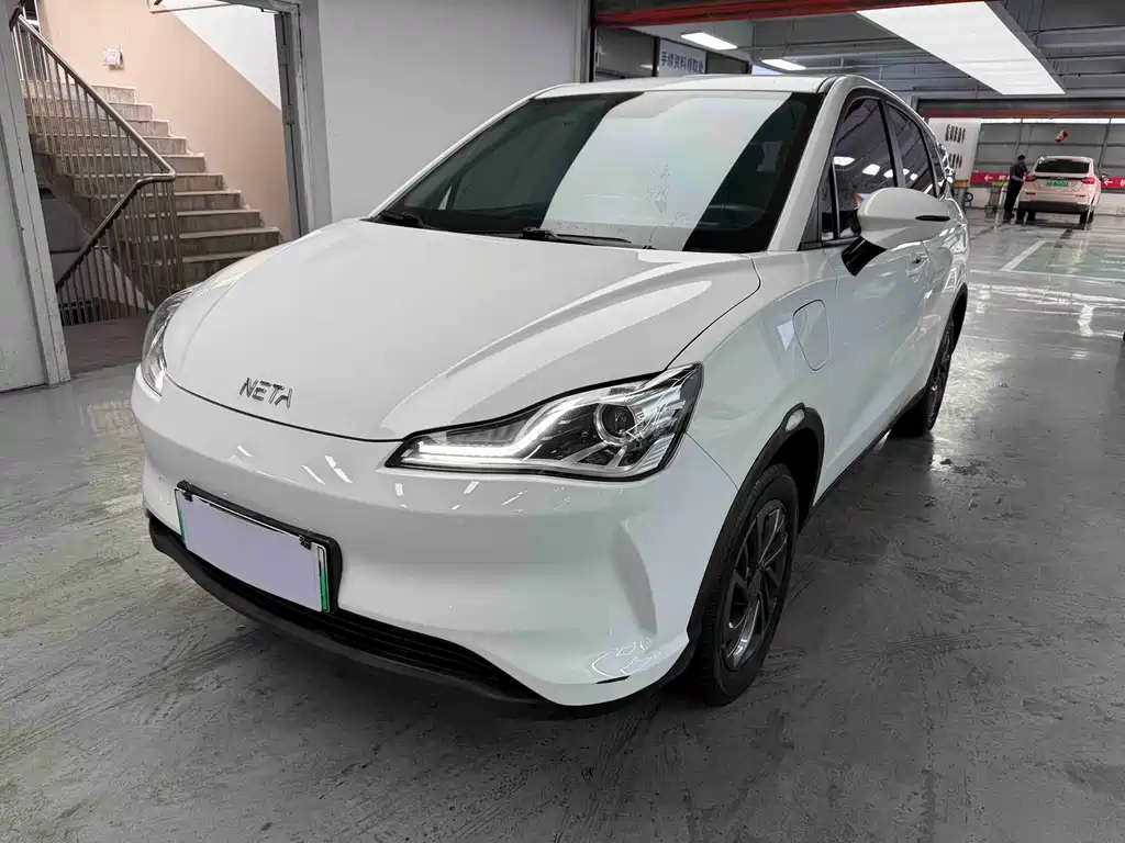 Neta V 2022