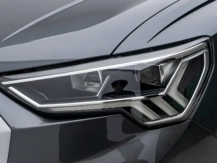 Audi Q3 2021 — фото 21