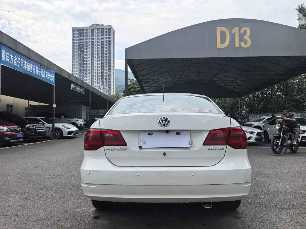 Volkswagen Jetta 2014 — фото 4