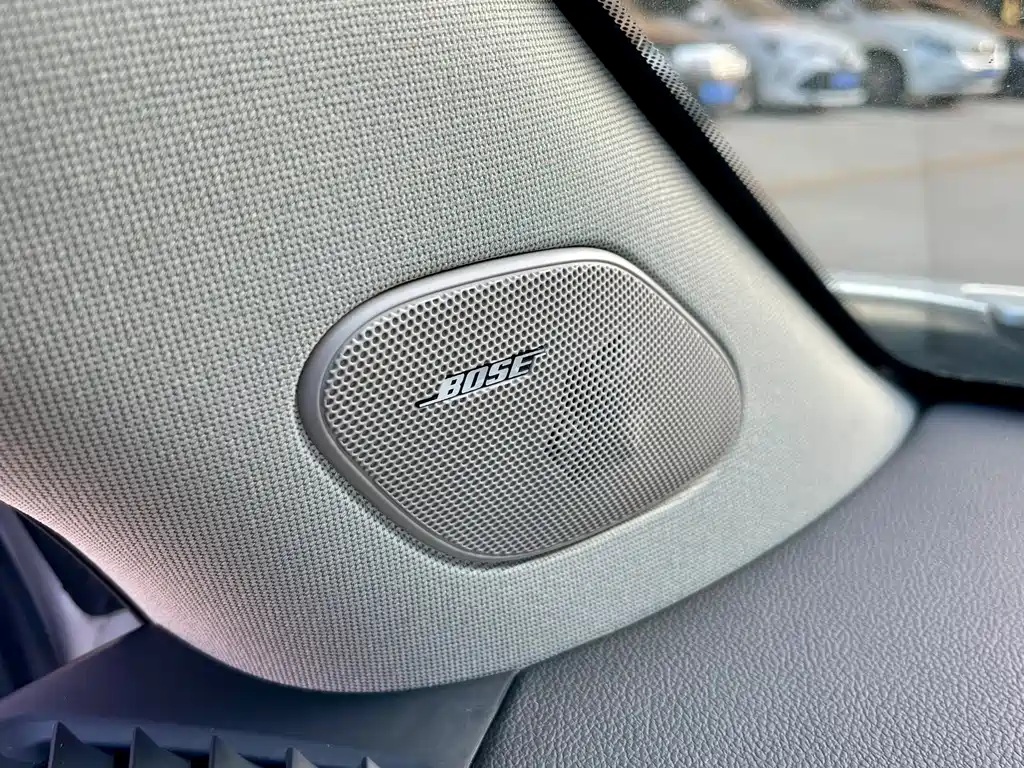 Cadillac SRX 2015 — фото 16