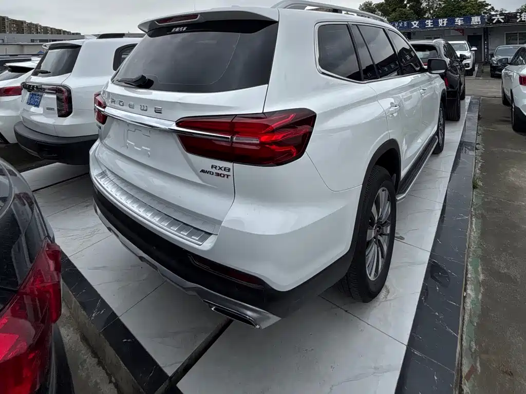 Roewe RX8 2018 — фото 17