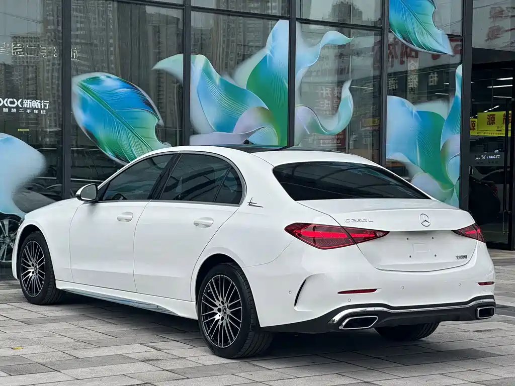 Mercedes-Benz C-Class 2022