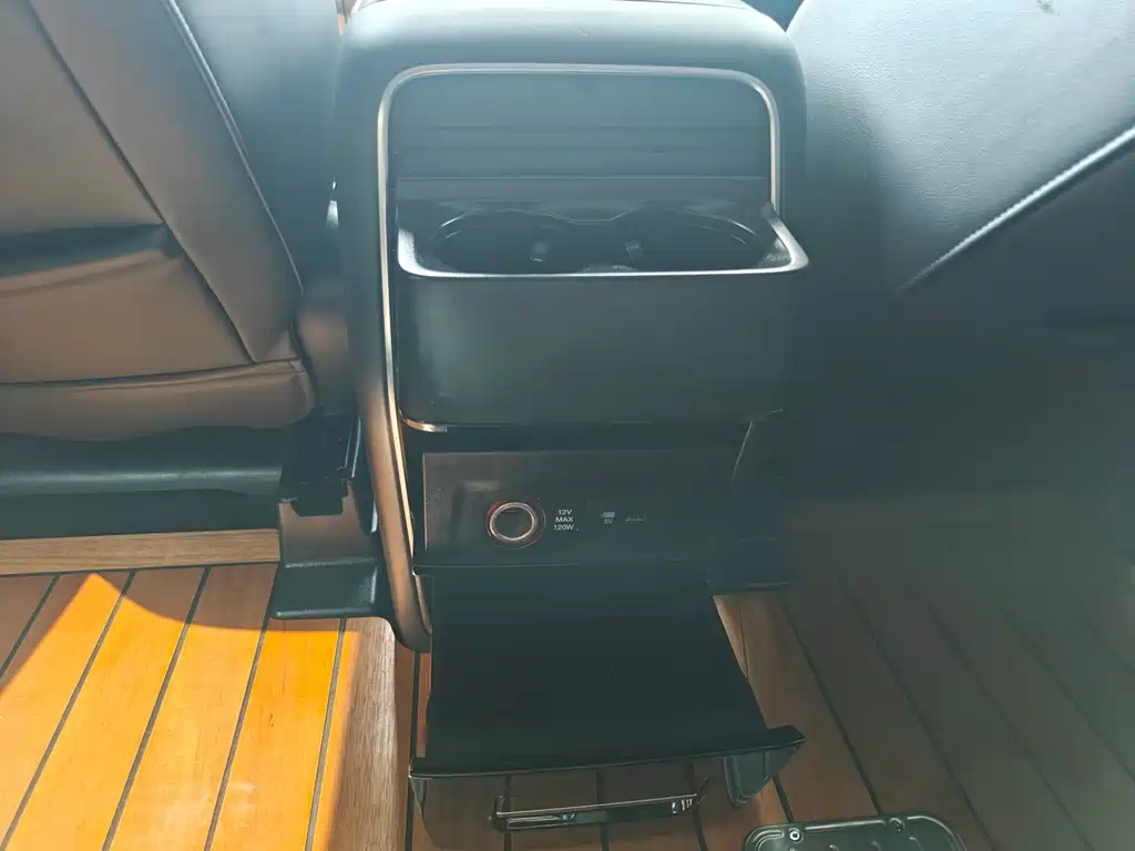 GAC Motor Trumpchi M8 2021 — фото 19