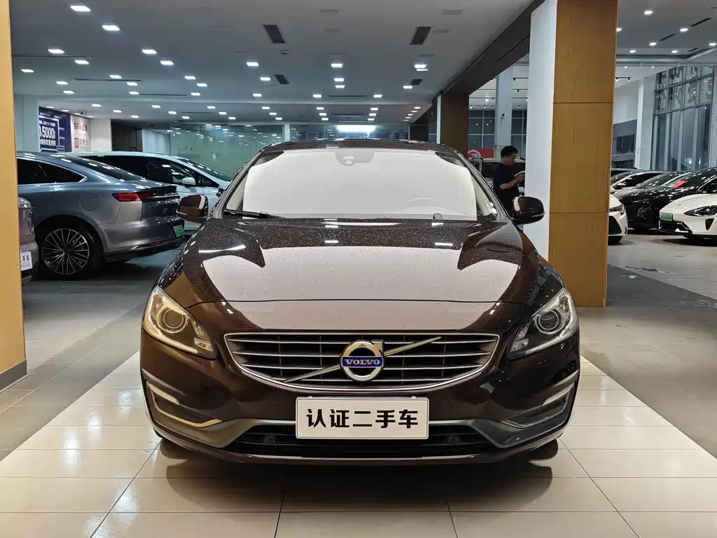 Volvo S60 2018 — фото 3