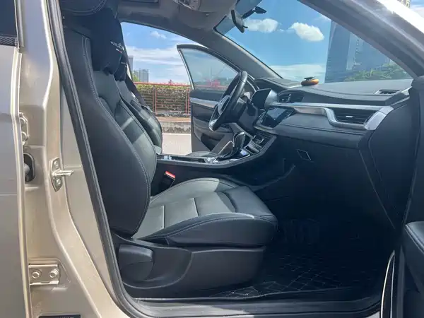 Geely Emgrand 2020