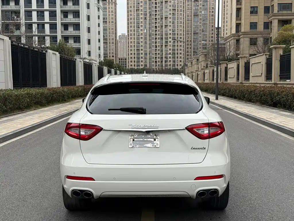Maserati Levante 2017 — фото 5