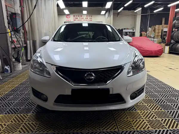 Nissan Tiida 2011