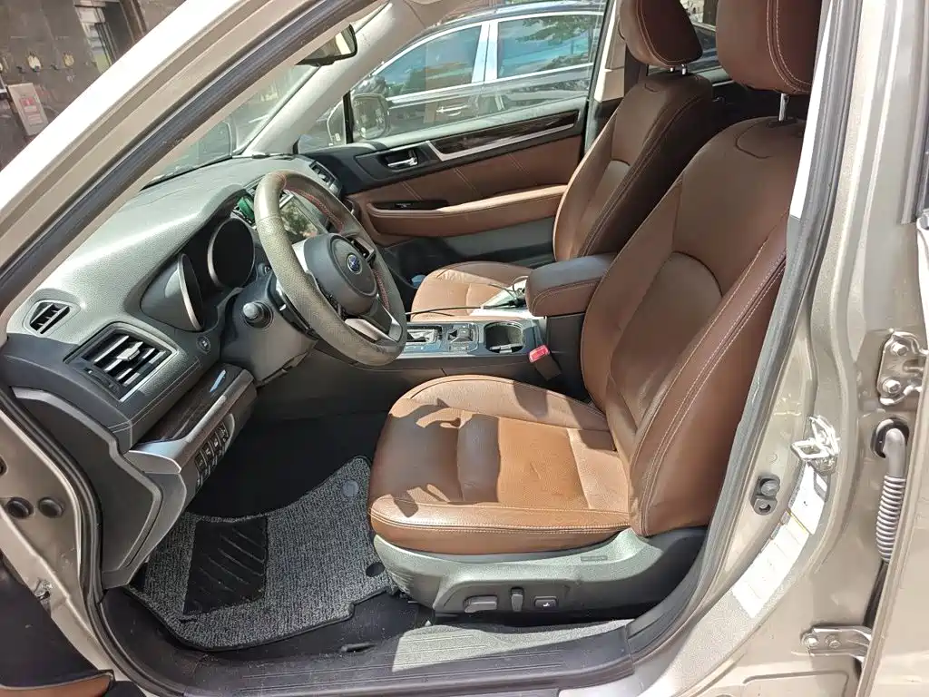 Subaru Outback 2018 — фото 16