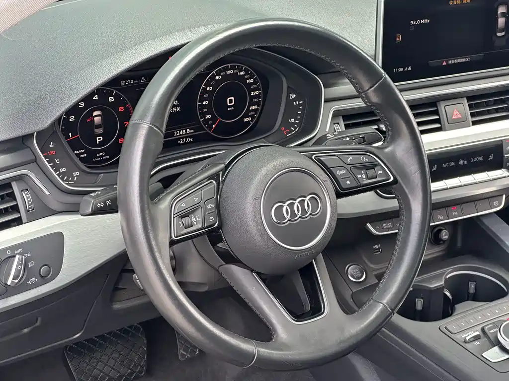 Audi A4L 2019 — фото 11