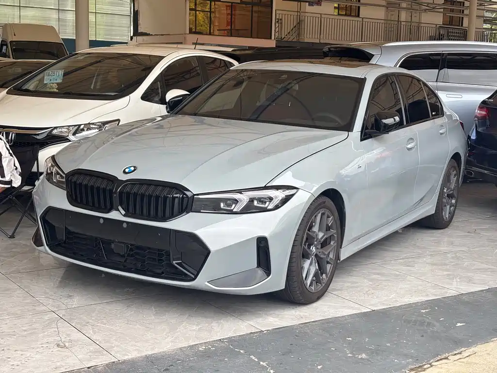 BMW 3 Series 2025 — фото 1