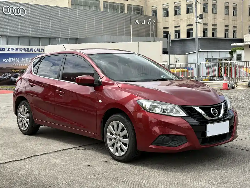 Nissan Tiida 2018 — фото 3