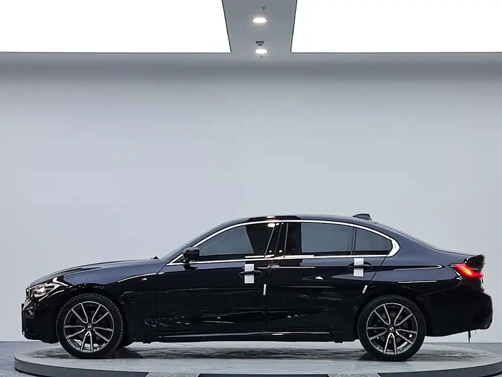 BMW 3 Series 2022