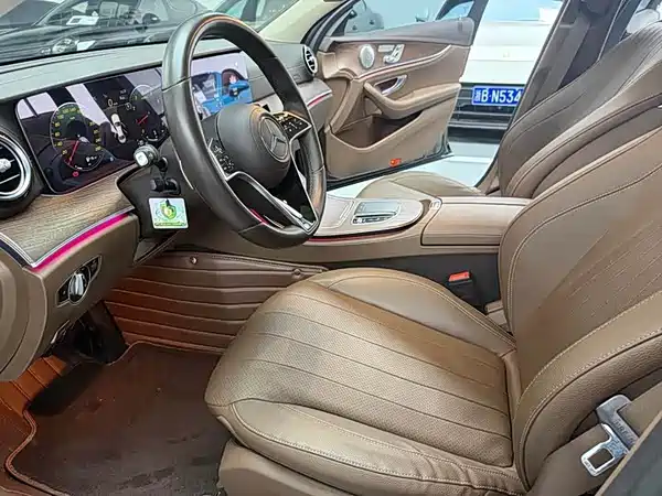 Mercedes-Benz E-Class 2022