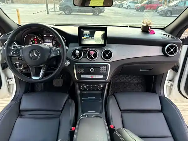 Mercedes-Benz CLA 2018