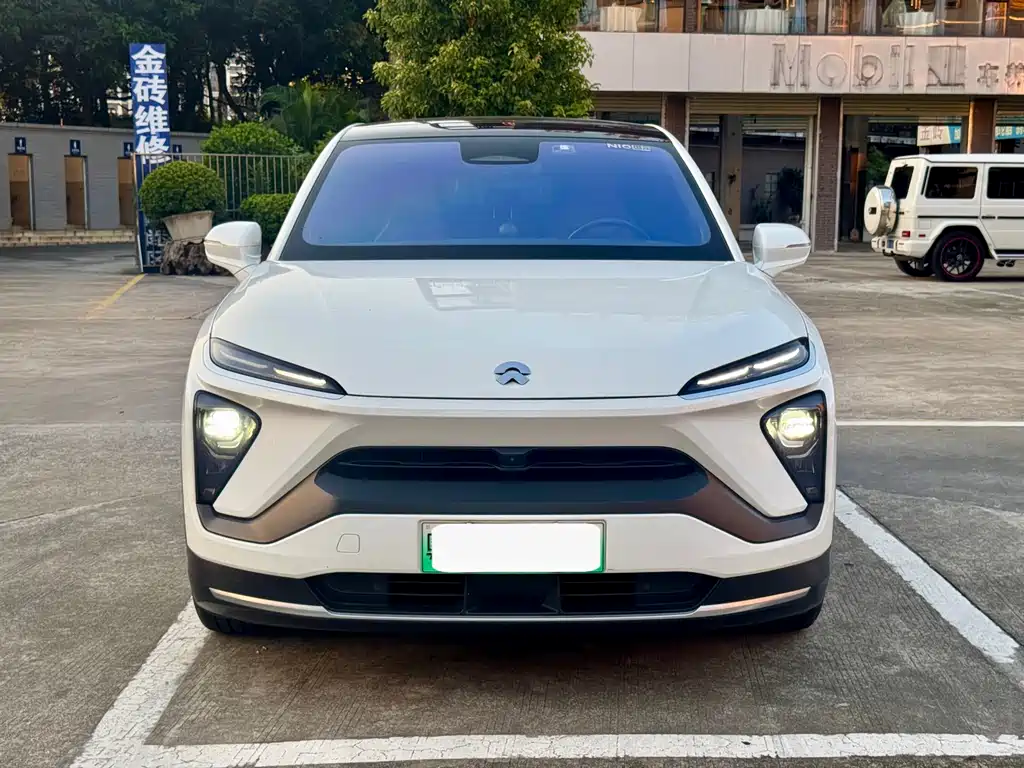 NIO ES6 2021