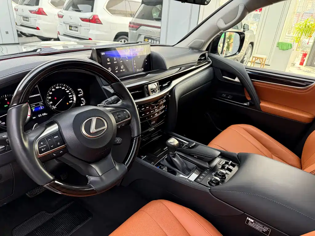 Lexus LX 2019 — фото 6