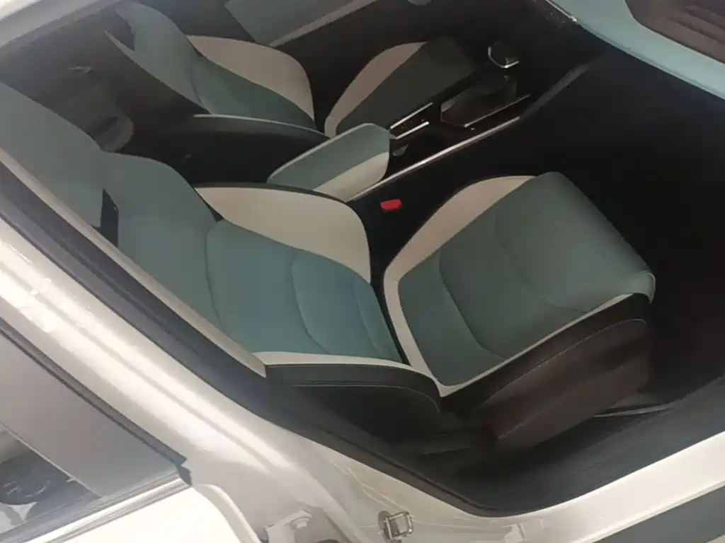 Geely Emgrand S 2024 — фото 25