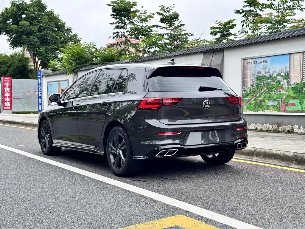 Volkswagen Golf 2023