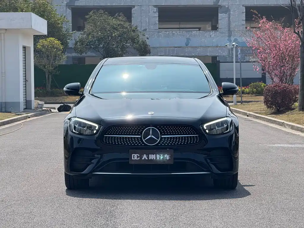 Mercedes-Benz E-Class 2023 — фото 2