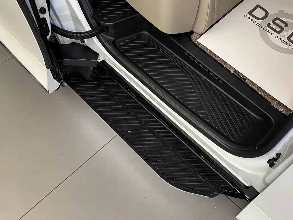 Toyota Alphard 2024 — фото 14