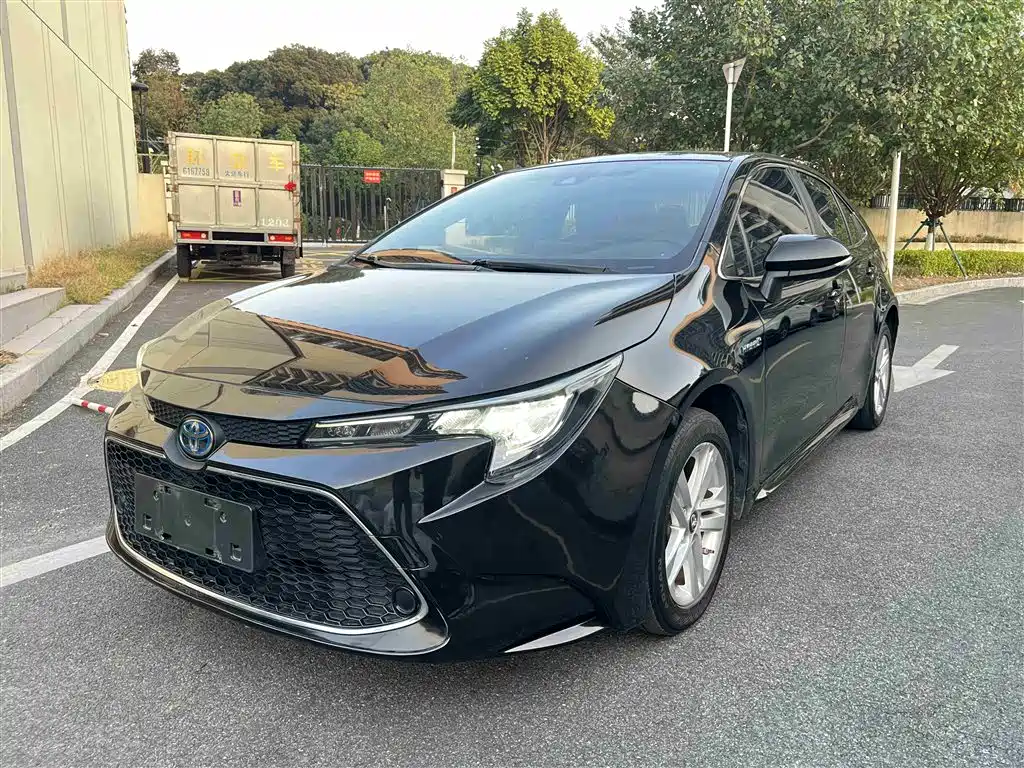 Toyota Levin 2021 — фото 1