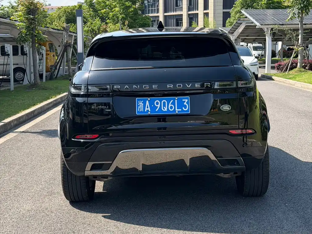 Land Rover Evoque 2023 — фото 8