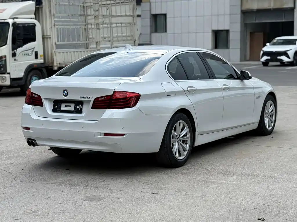 BMW 5 Series 2016