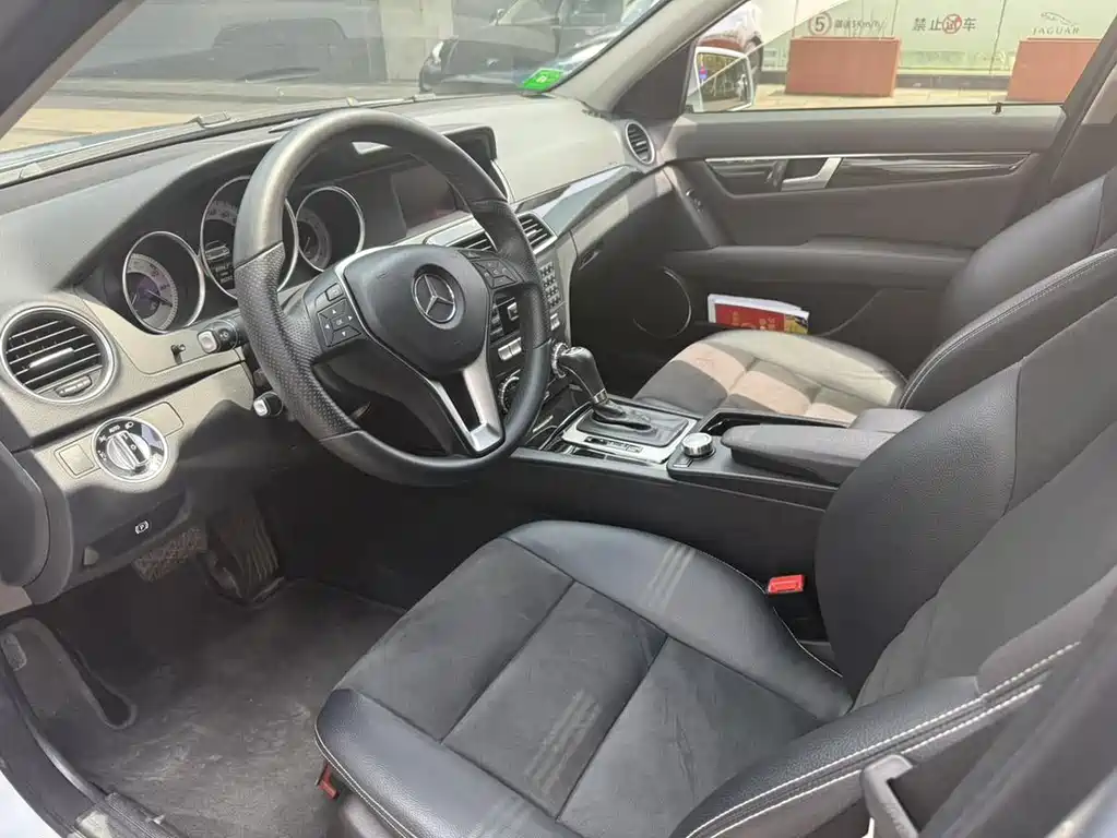 Mercedes-Benz C-Class 2013 — фото 11