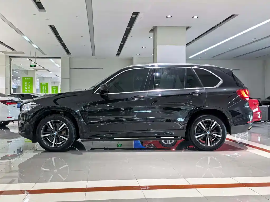 BMW X5 2018 — фото 8