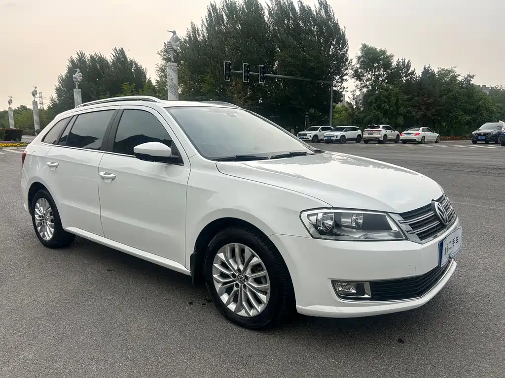 Volkswagen Gran Lavida 2015