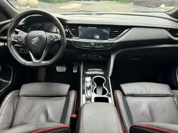 Buick Regal 2020