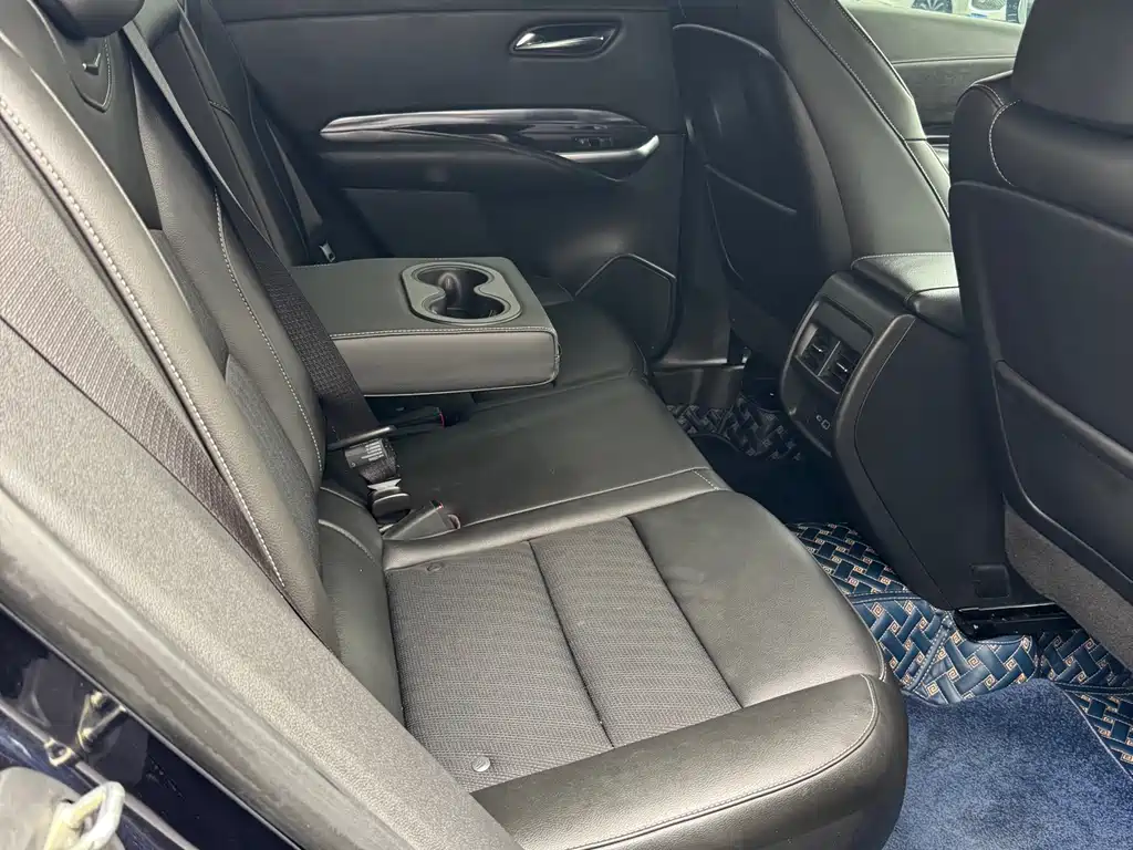 Cadillac XT4 2020 — фото 17