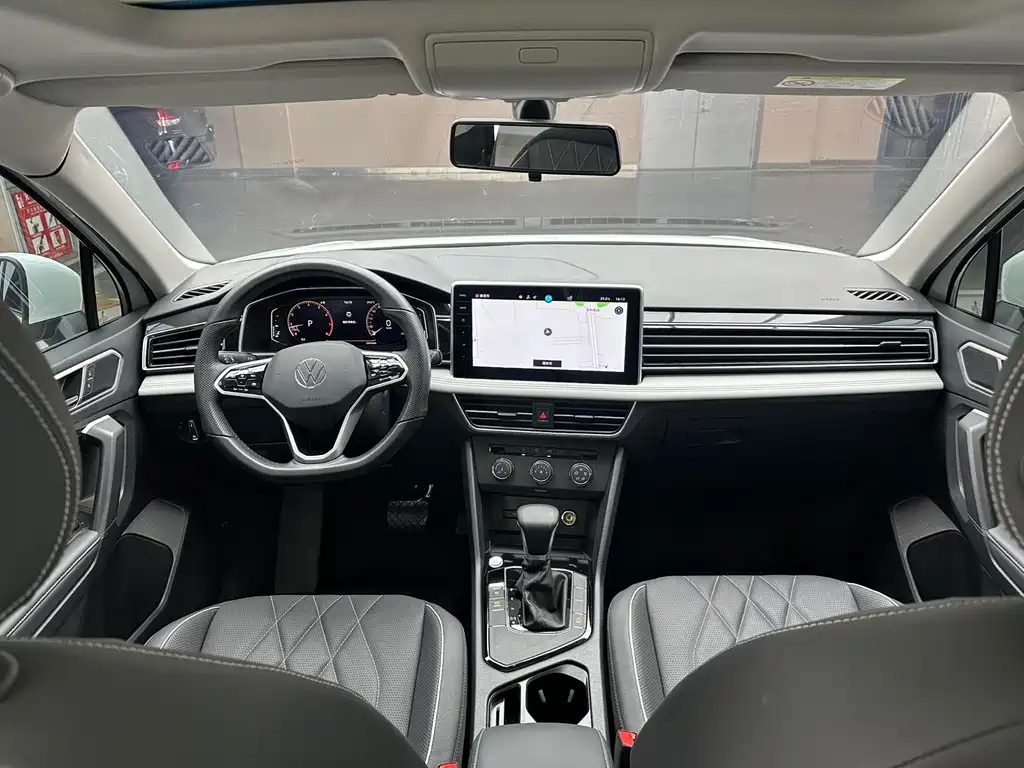 Volkswagen Tiguan L 2023 — фото 11