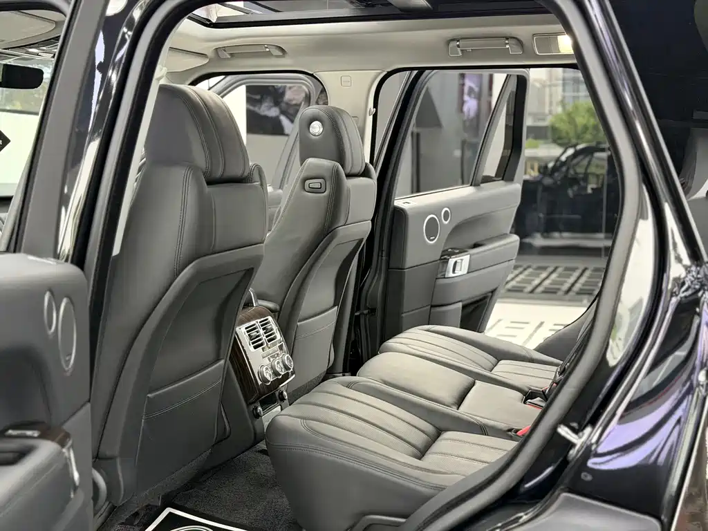 Land Rover Range Rover 2017 — фото 11