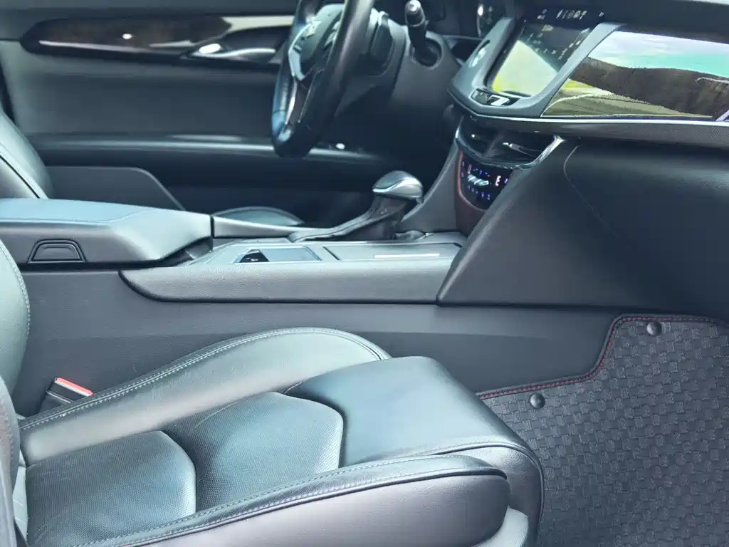 Cadillac CT6 2018 — фото 9