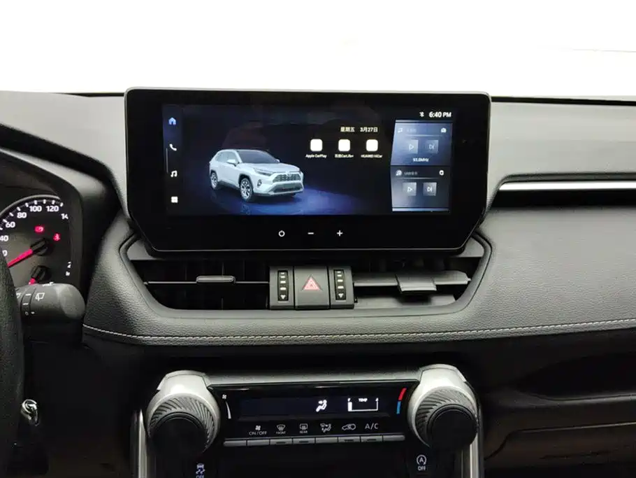 Toyota RAV4 2025 — фото 13