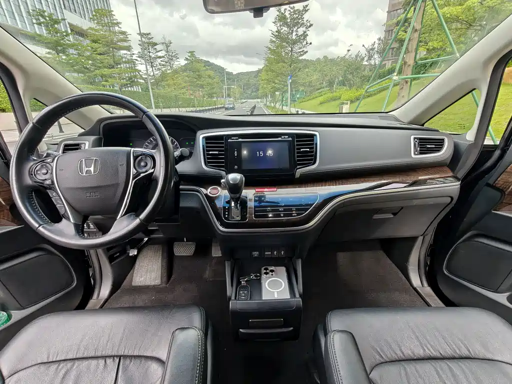 Honda Odyssey 2016 — фото 11