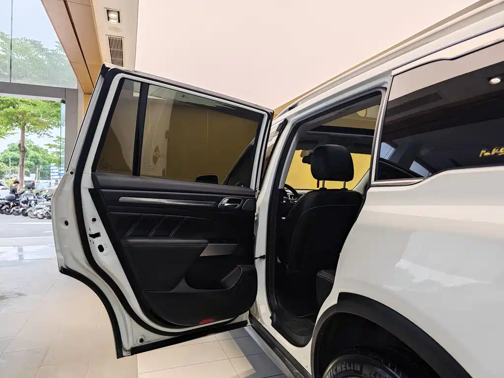 GAC Motor Trumpchi GS8 2020 — фото 20