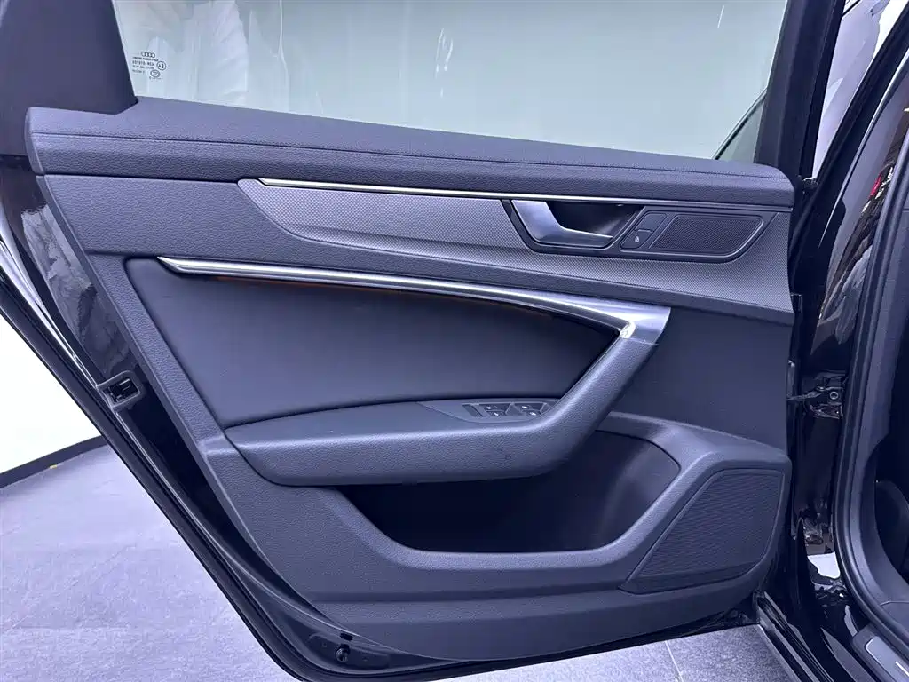 Audi A6L 2022 — фото 14