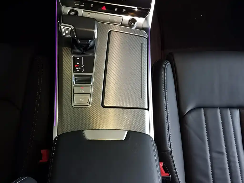 Audi A6L 2023 — фото 11