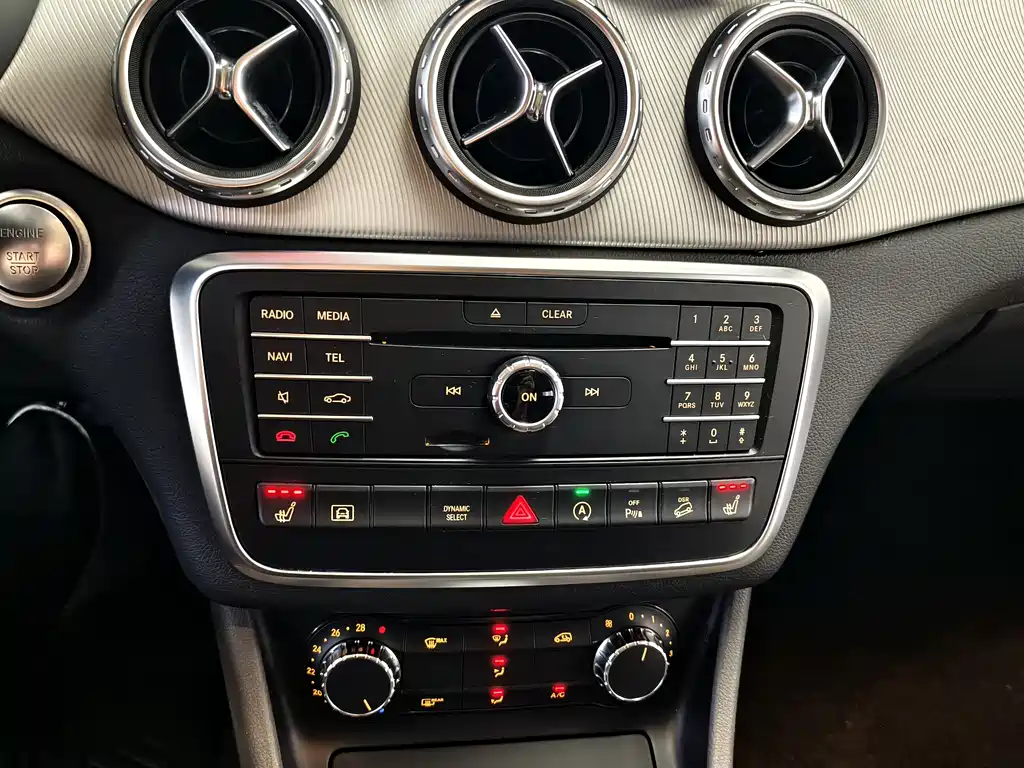 Mercedes-Benz GLA 2016 — фото 19