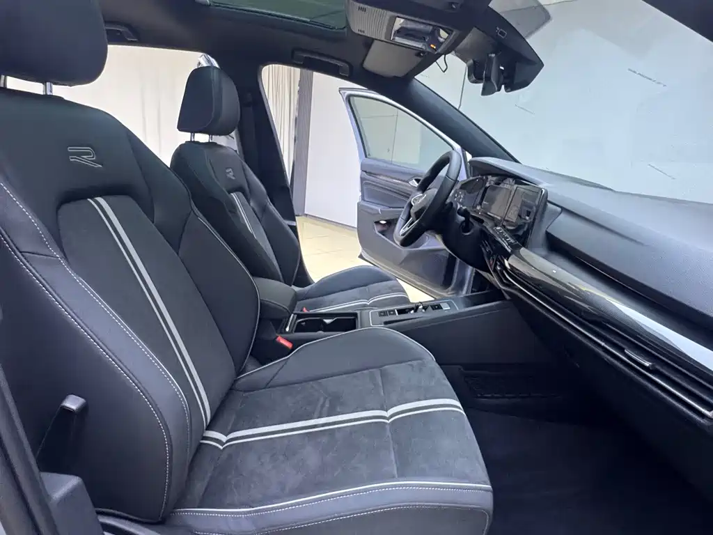 Volkswagen Golf 2022
