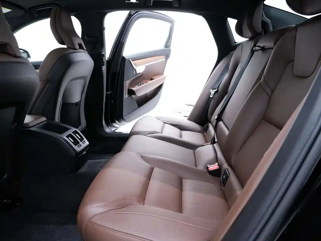 Volvo S90 2023 — фото 18