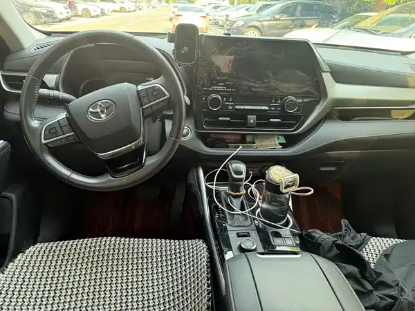 Toyota Highlander 2024