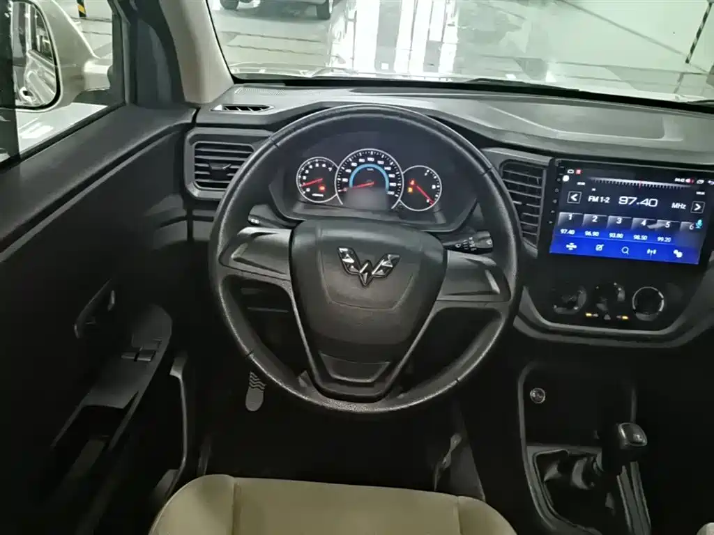 Wuling Hongguang V 2021 — фото 11