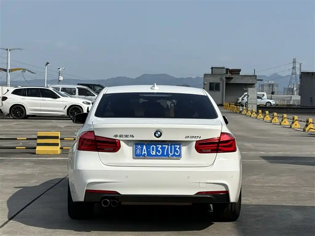 BMW 3 Series 2017 — фото 9
